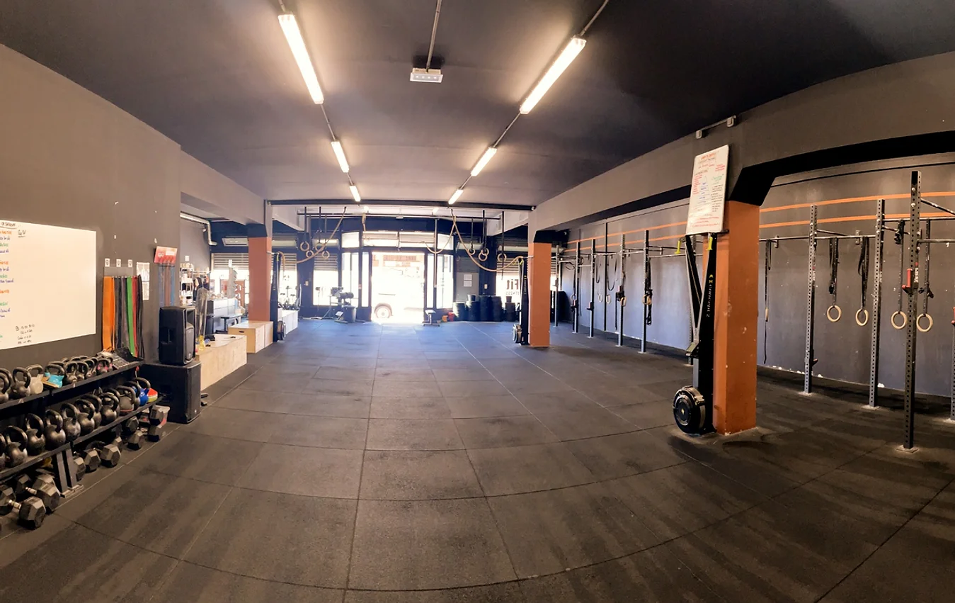 crossfit saint denis la reunion salle sport fitness workout crossfit athlètes burpees protein sport